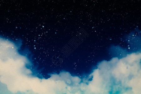 夜空下的美丽星云图片