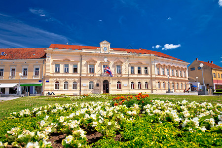 科普里文尼卡主要广场建筑图Chodravin地区县厅croati图片