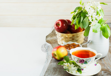 茶杯和苹果酱复制空间茶杯和苹果酱用于早餐的复制空间图片