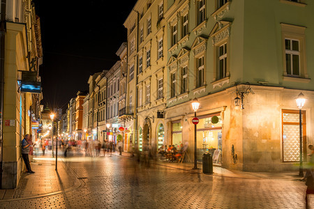 夜晚的街道Krakow欧洲建筑图片