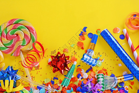 彩色党面的板背景庆祝概念彩色党面的背景顶部视图图片