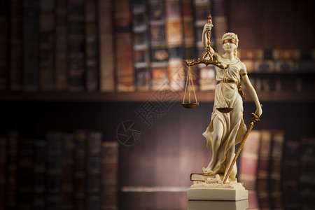 法官素材法律与司概念棕色木背景美丽的法律主题官大棒木制桌子书籍背景