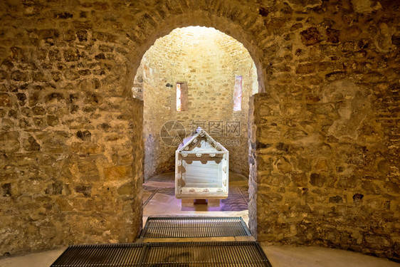 在科雷茨石棺眼中在伊斯特里亚的单一世界遗产所在地croati图片
