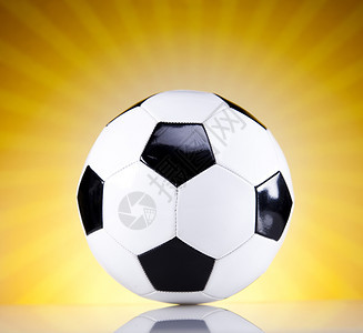 足球和阳光生动多彩的主题图片