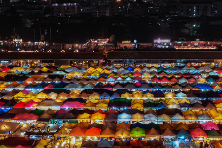 泰国曼谷的夜市街头图片