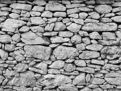 部分在南法郎没有水泥或浆的情况下建造旧干石墙图片