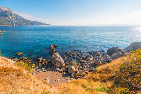 海山和地平线犯罪中美丽的岩层景观a图片