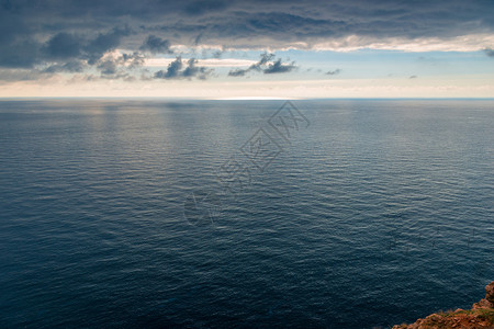 蓝海和黑风暴云美丽景的元素图片