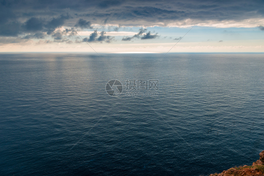 蓝海和黑风暴云美丽景的元素图片