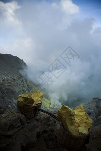 火山喷泉雅温印地安图片