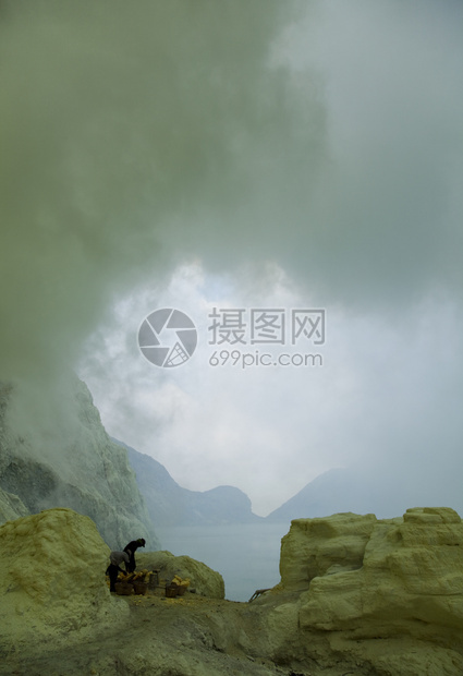 火山喷泉雅温印地安图片