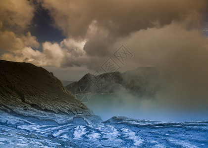 火山喷泉雅温印地安图片