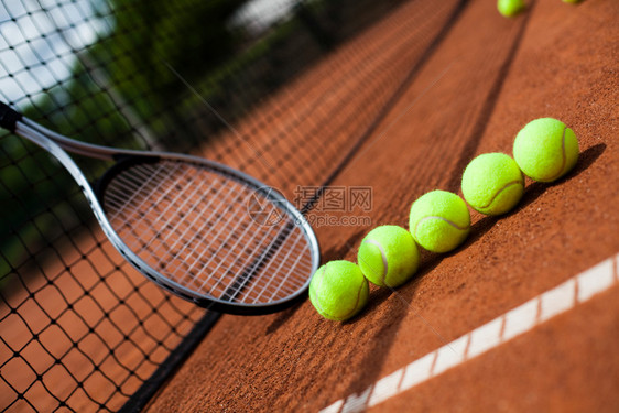 网球和球拍精细图像图片