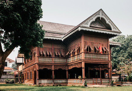 泰兰省古老的茶树木历史房屋图片