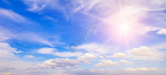 蓝色的天空上有白云阳光明亮照片宽广图片