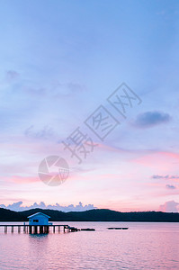 和平的海景香草日落天空图片