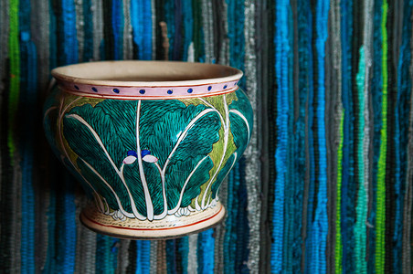 彩色卷心菜瓷器古老的瓷器花瓶图片