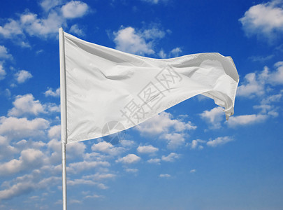 白旗对着蓝天云在风中飘图片