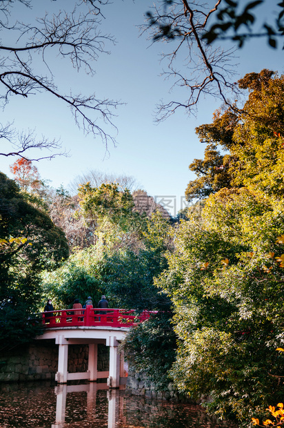 201年月日奥米亚赛塔马雅潘美丽的山川津贾神庙红桥秋天阳光灿烂图片
