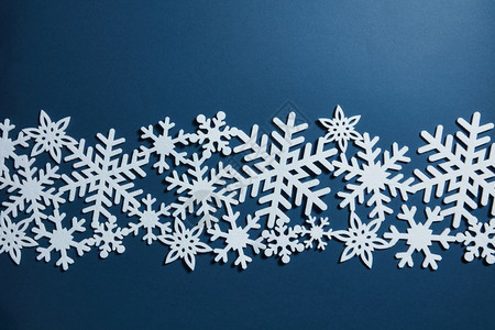 冬季圣诞节蓝色背景背景图片