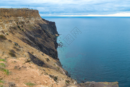美丽的风景岩石闪的海岸和洋克里米亚半岛图片