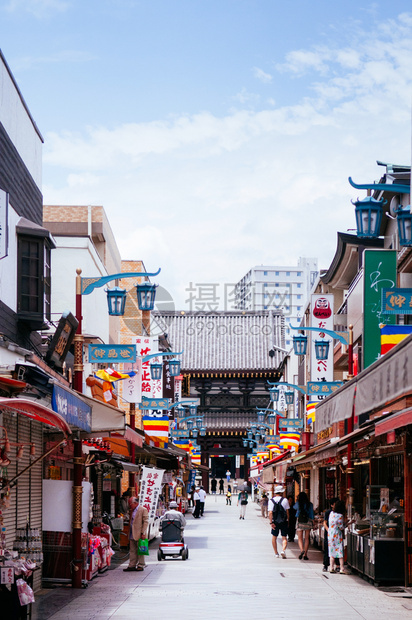 2014年6月7日June27014年日式川崎购物街纪念品和甜点店图片