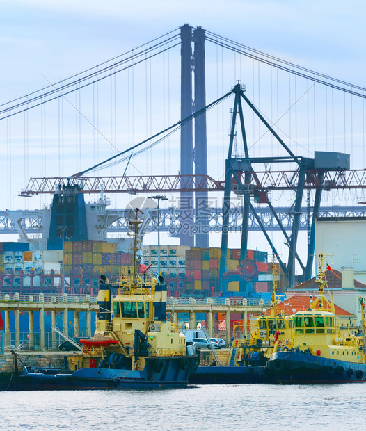 Lisbon工业港口25anpril桥背景图片