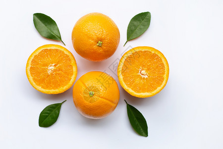 在白色背景上分离的新鲜橙色柑橘水果图片