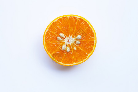 白色背景上隔离的新鲜橙色图片