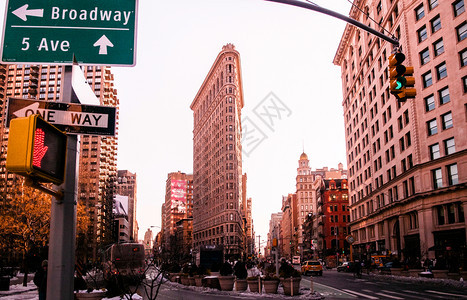 曼哈顿州纽约美国feb62015年纽约新平面大楼这是曼哈顿最有象征意义的土地标志它建于1902年6被指定为纽约一个里程碑图片