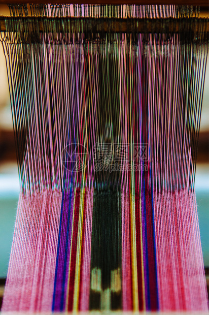 传统丝质织物旧编机图片