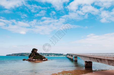 考里桥横跨土库伊斯蓝海图片