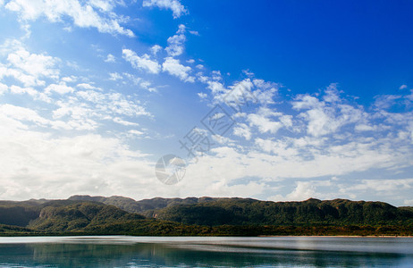 Rurchi河Iromte岛热带红树林的美丽风景图片