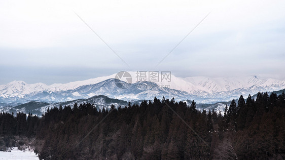 寒冬日本福岛东北日本诸岛的冰雪山脉图片