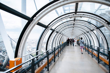 201年6月9日第号201年巴黎France位于CntralGeogspmidu中心的玻璃隧道具有独特建筑设计的艺术博物馆图片