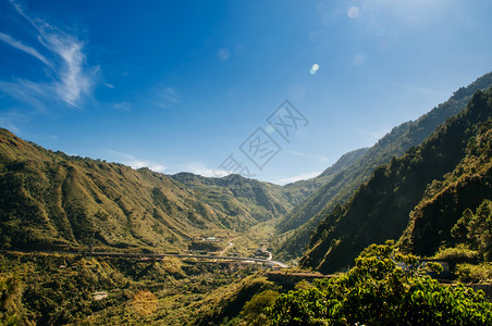 夏季或春在巴古约吕松岛平流山林中美丽的地景色图片