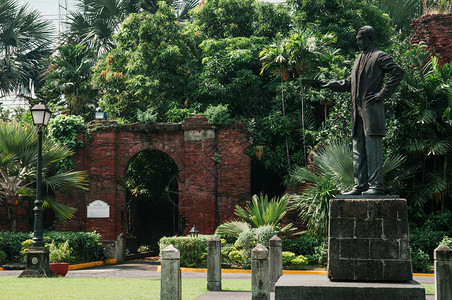 古老的历史公园和Joserizal雕像图片