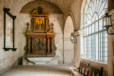 201年5月日ManilPhpnes古老的美丽旧油画和Sangustin教堂走廊图片