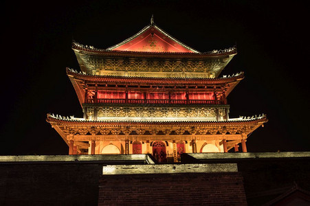 深西省xian的钟楼晚上照亮图片