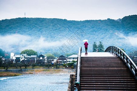 在日本雅潘山口市iwakun镇的雨天图片