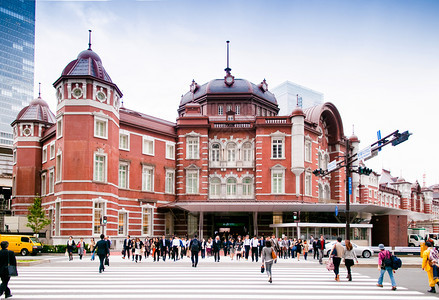 位于日本最繁忙的火车站东京旧楼前门入口图片