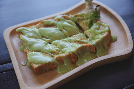 甜的食物绿色奶油吐司图片