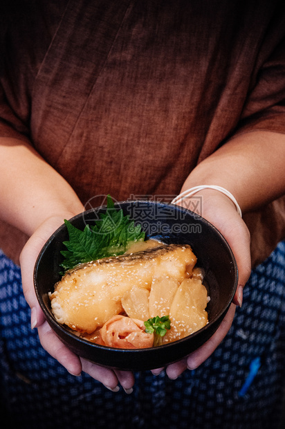 日式鱼肉料理图片