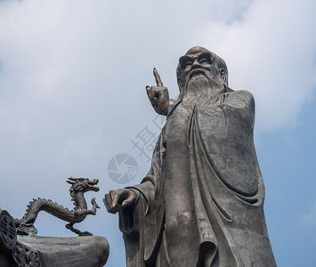 崂山太清宫老子雕像图片