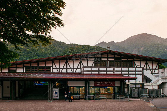 2013年5月8日雅潘山谷taeym站的古老建筑从taeymkurobe到yam一侧的起点图片