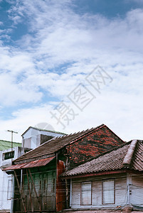 thailnd的sogkhlatind旧的土木建筑夏天在songkhlagm街著名历史区用砖墙建起图片