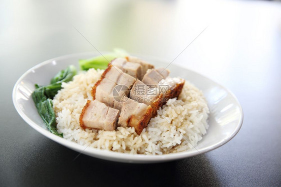 大米炒猪肉图片