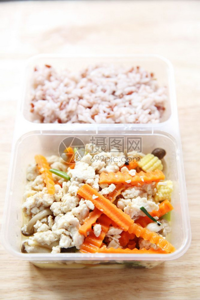 清洁食品鸡和豆大米腐图片