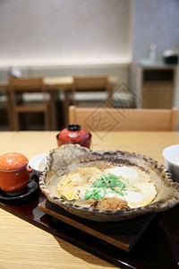 日式含猪肉的蒸蛋图片