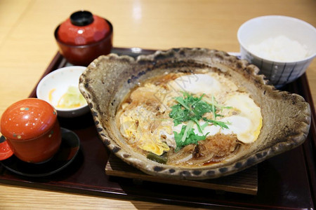 日式含猪肉的蒸蛋图片